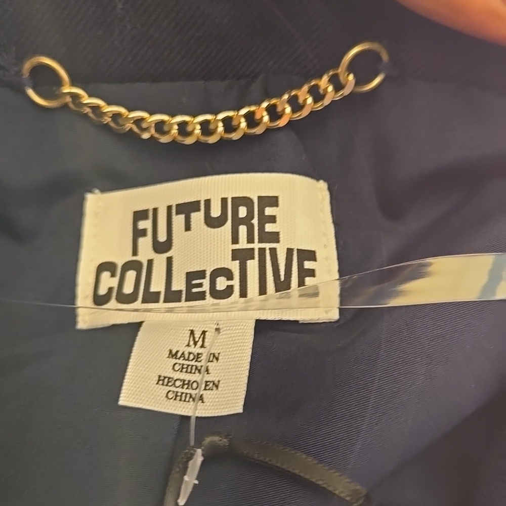 NWT Women's Contrasting Denim Cropped Blazer - Future Collective Navy Blue Med - Picture 4 of 5